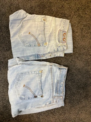 2x dondup jeans  - 2 stycken dondup jeans se bilder 