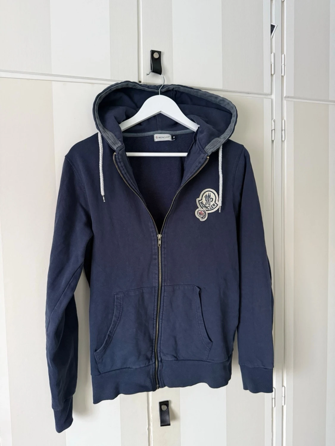 Mörkblå Moncler zip hoodie
