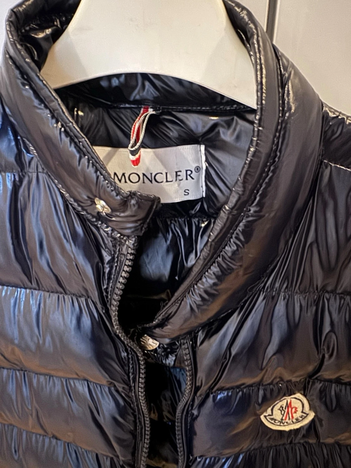 Svart dunväst från Moncler - 1