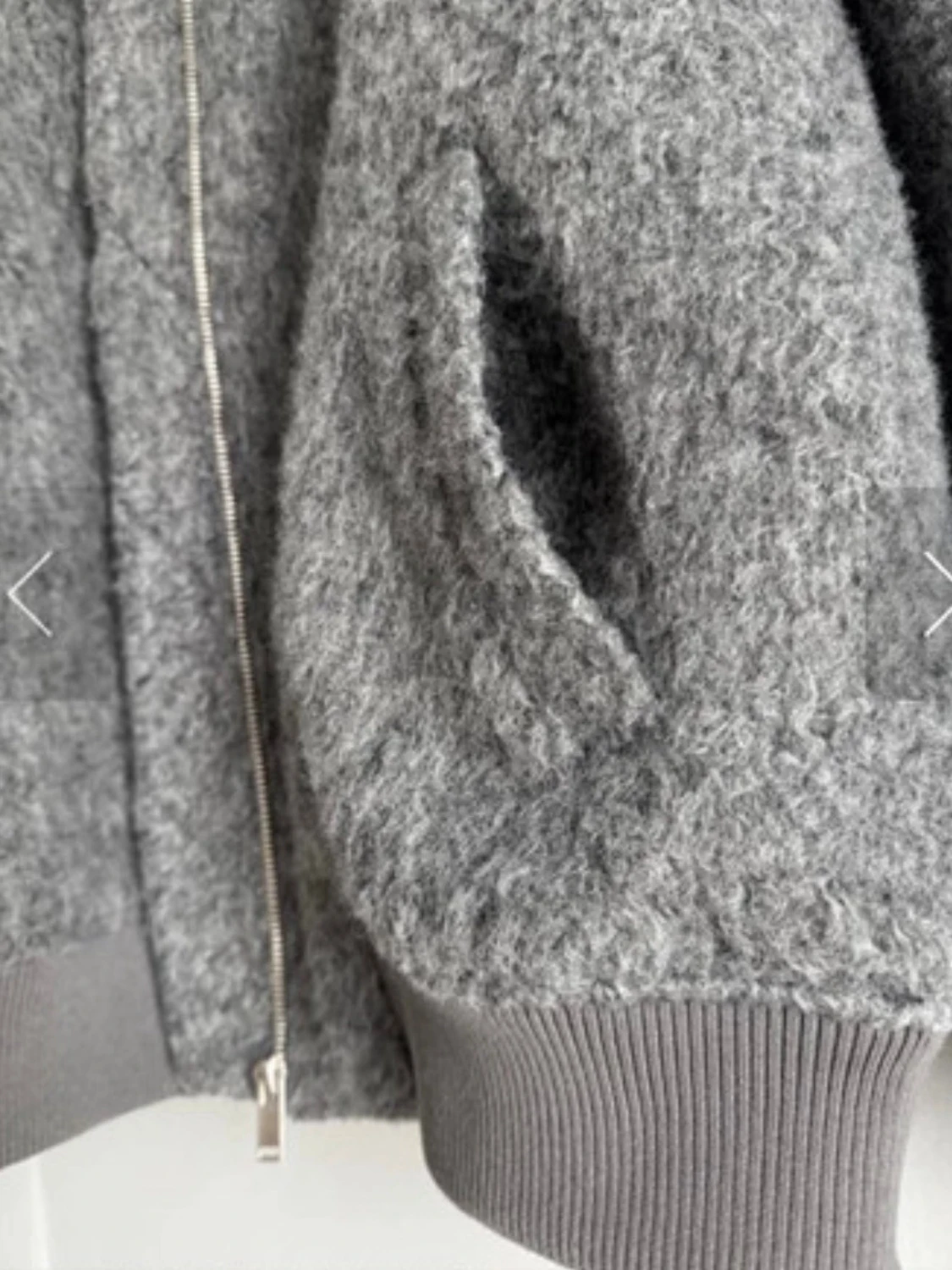 Grå bomberjacka i teddy från HM - 5