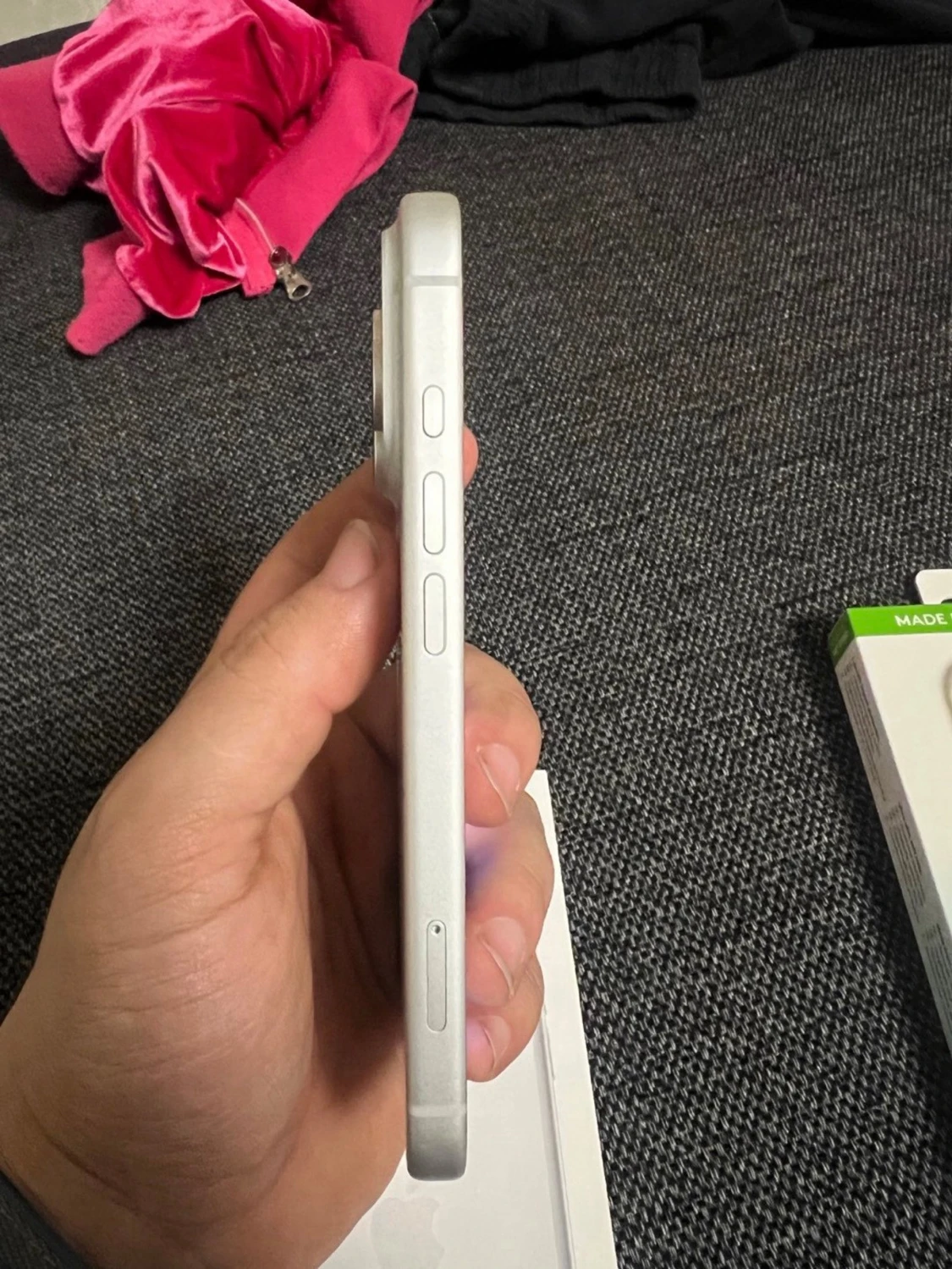  Silver iphone 17 pro - 4