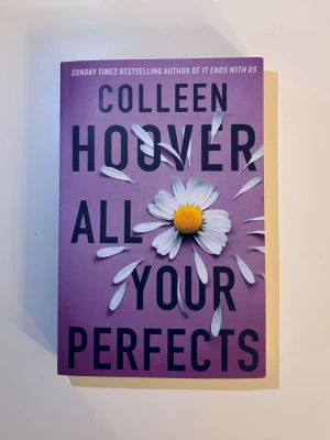 All your perfects, booktok, böcker - Väldigt god skick, köptes för 179 kr säljs för 90kr 
