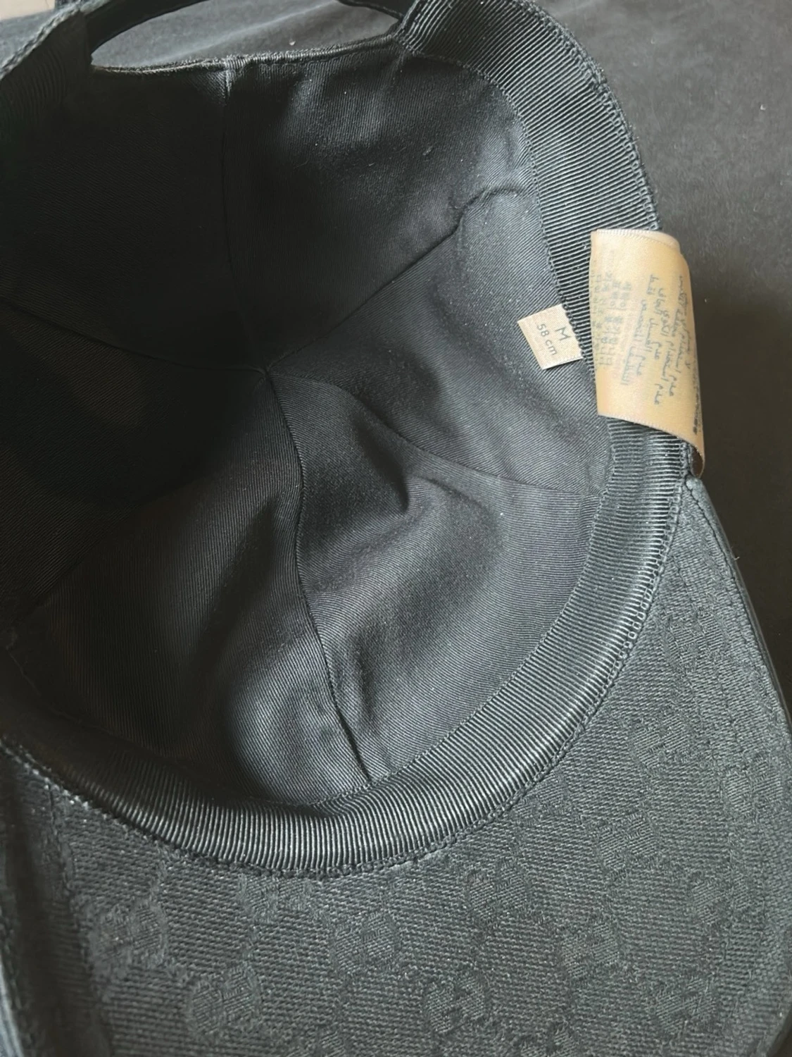 Svart keps från Gucci med GG-mönster - 5