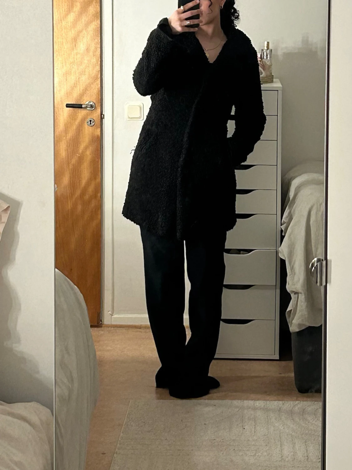 Svart lång teddyjacka med knappar - 1