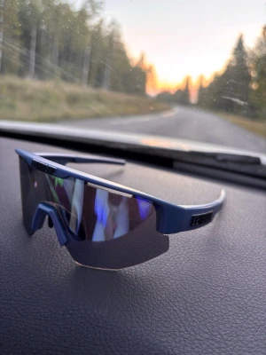 Solbrillor/snabbabrillor  - Säljer mina glasögon efersom de inte kommit till användning, orginalpris 779kr