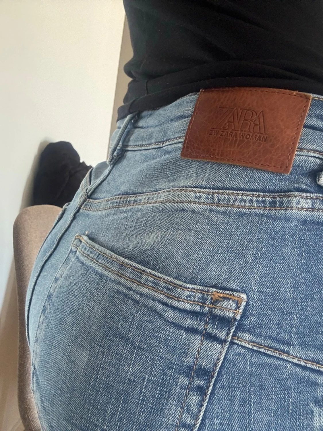 Blå raka jeans med medel midja - 2