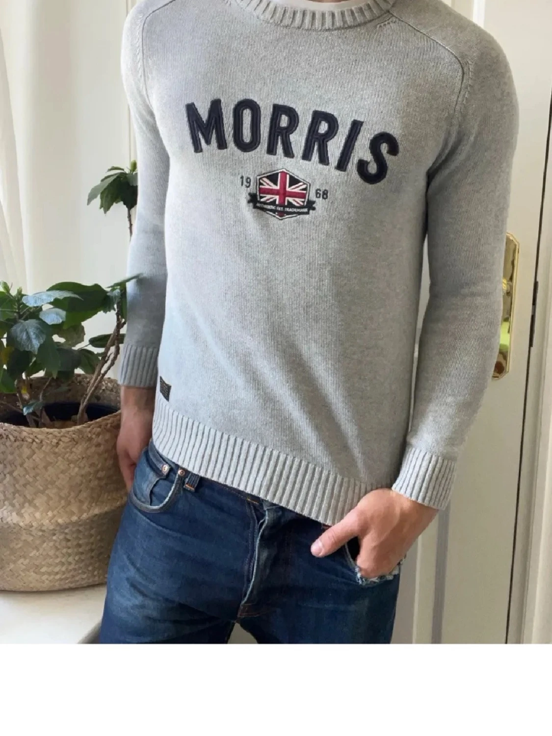 Grå stickad tröja från Morris