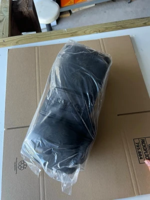 Askari Black Sensation Boxningshandskar 12 oz – Nya - Säljer ett par nya Askari Black Sensation boxningshandskar i 12 oz. 