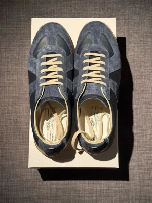 Maison Margiela Gats - Helt nya | Storlek 44 | Pris 2450kr | Box ingår! |