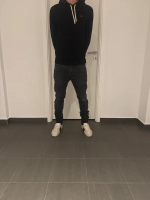 Replay Anbass jeans  - Säljer nu dessa feta Replay Anbass jeans, skriv för fler bilder/frågor😊
