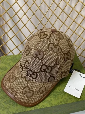 Beige gg keps FÖRBESTÄLLING ENDAST  - Helt nytt utan box, fraktar inom 24 timmar 