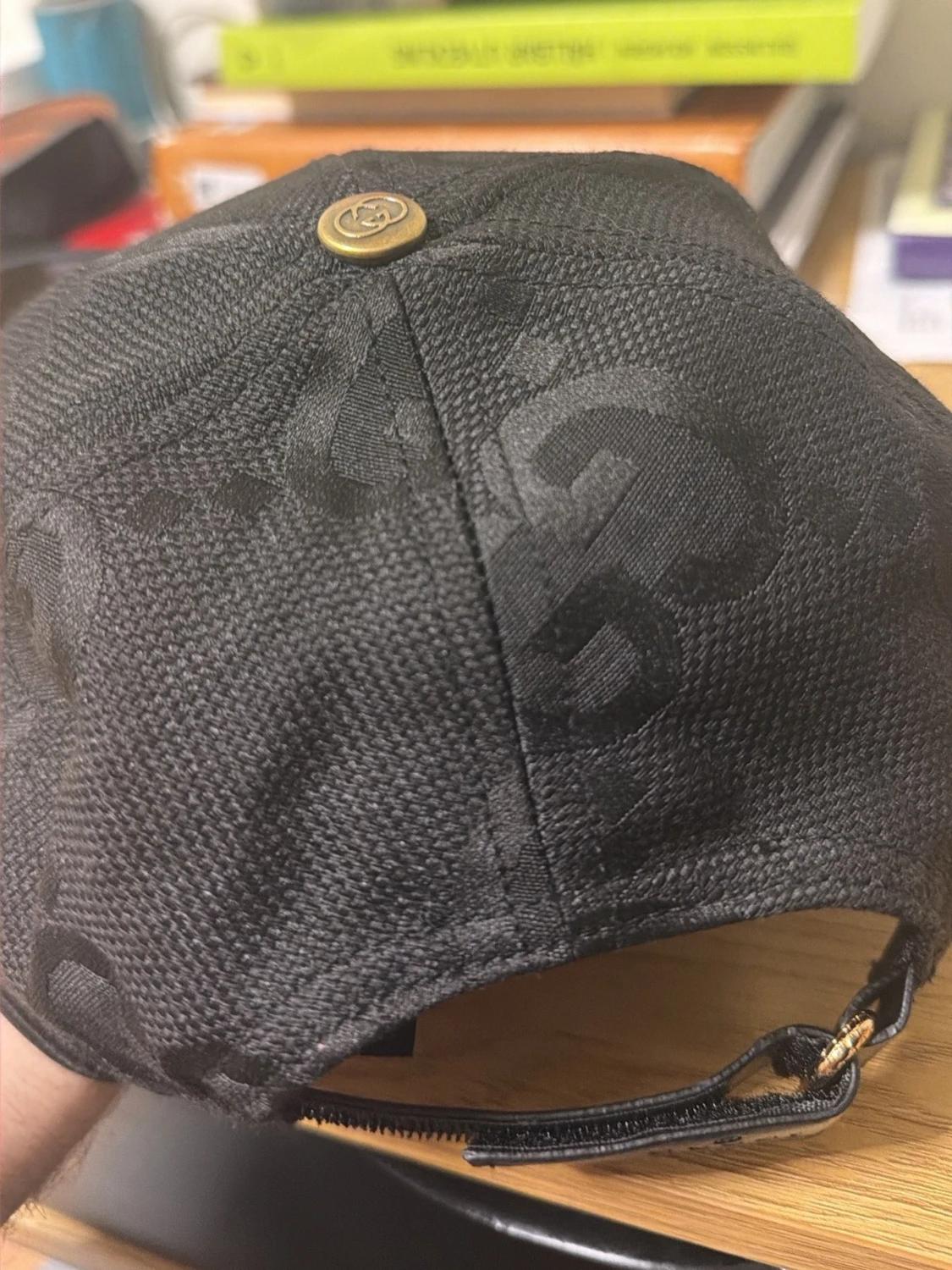 Svart keps från Gucci med GG-mönster - 2