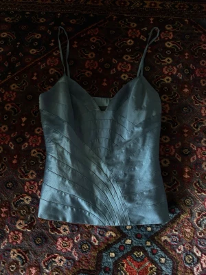 Ljusblå siden topp från Marc Jacobs - Vintage Marc Jacob topp i siden. Svår att få tag i 