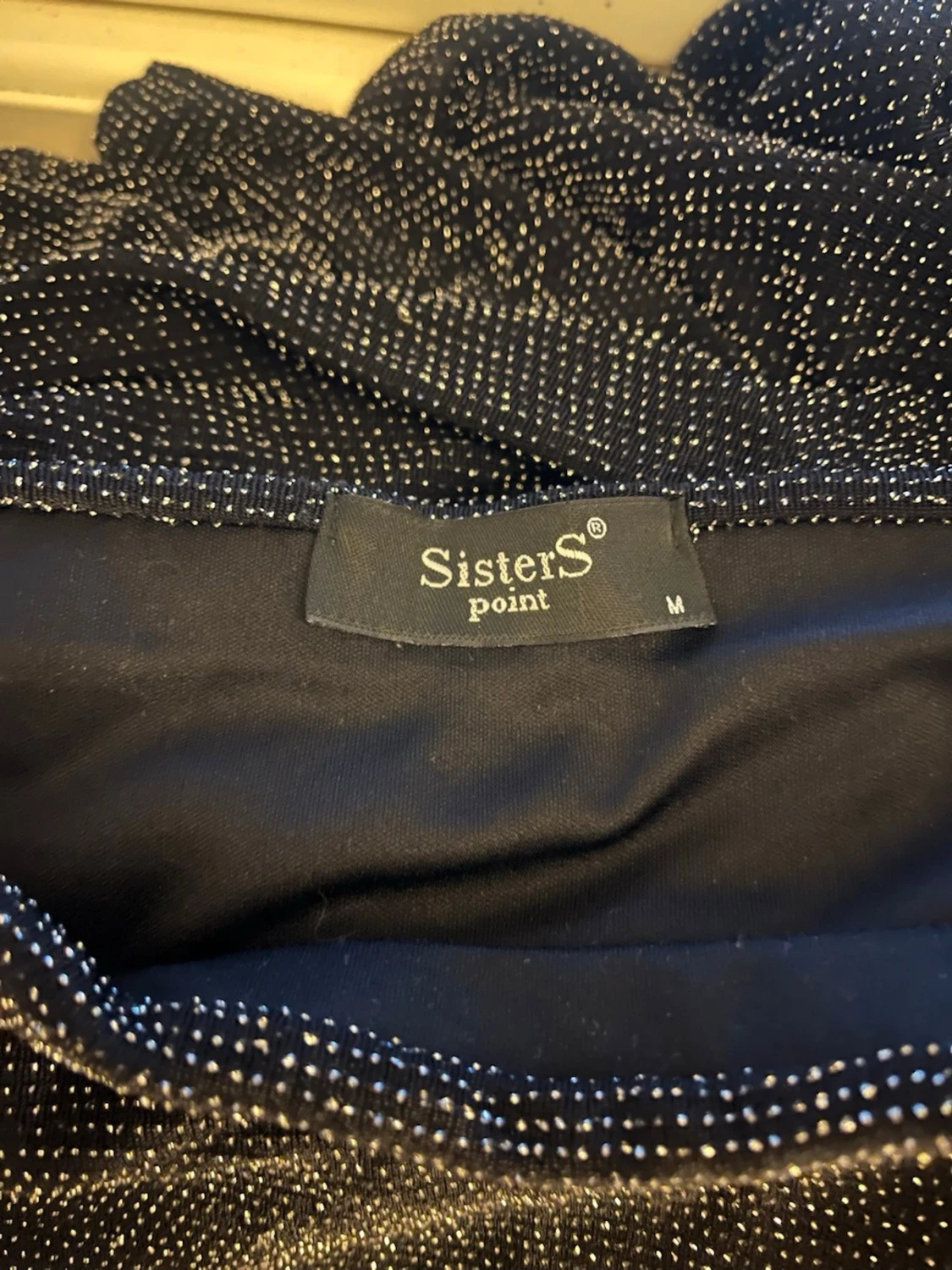 Glittrig svart ärmlös topp - 4