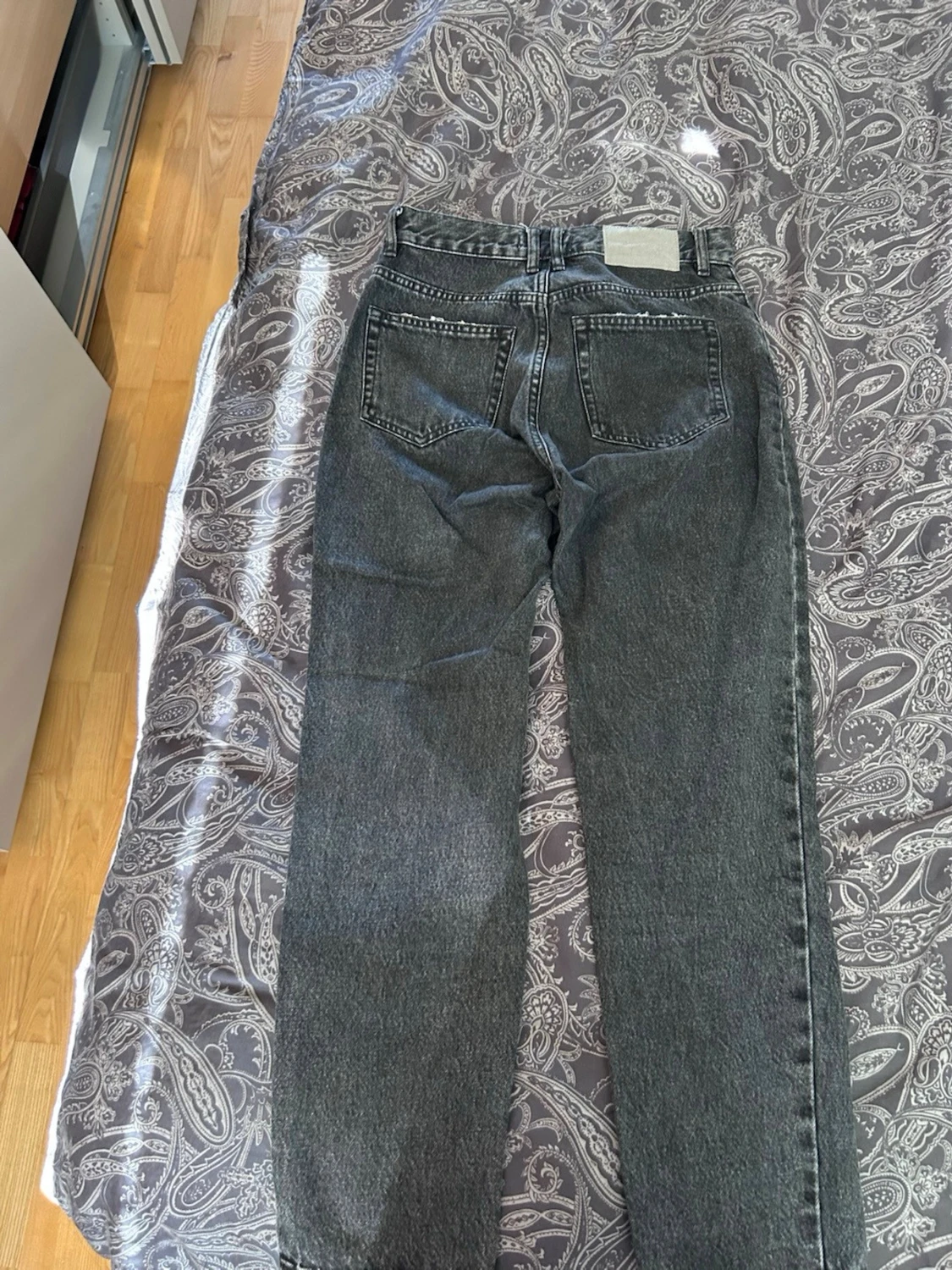 Grå mom jeans från Pull&Bear