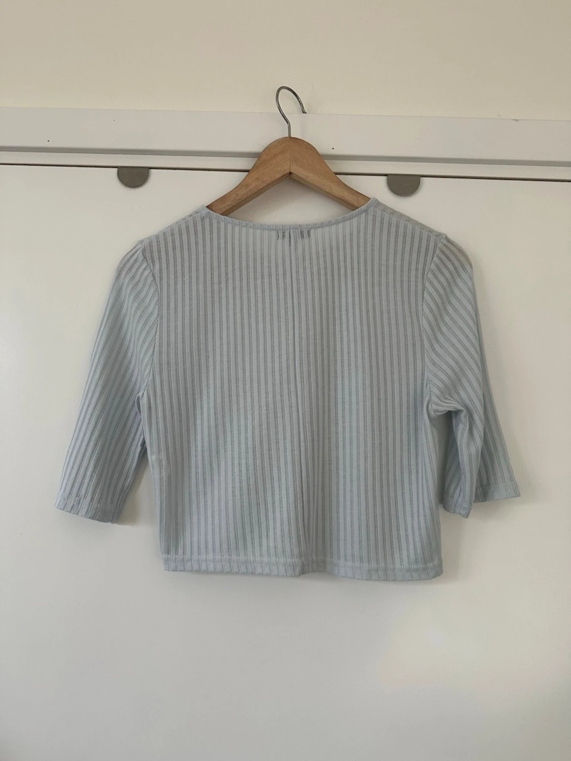 RIVER ISLAND Ljusblå ribbad topP, storlek  40 - 1
