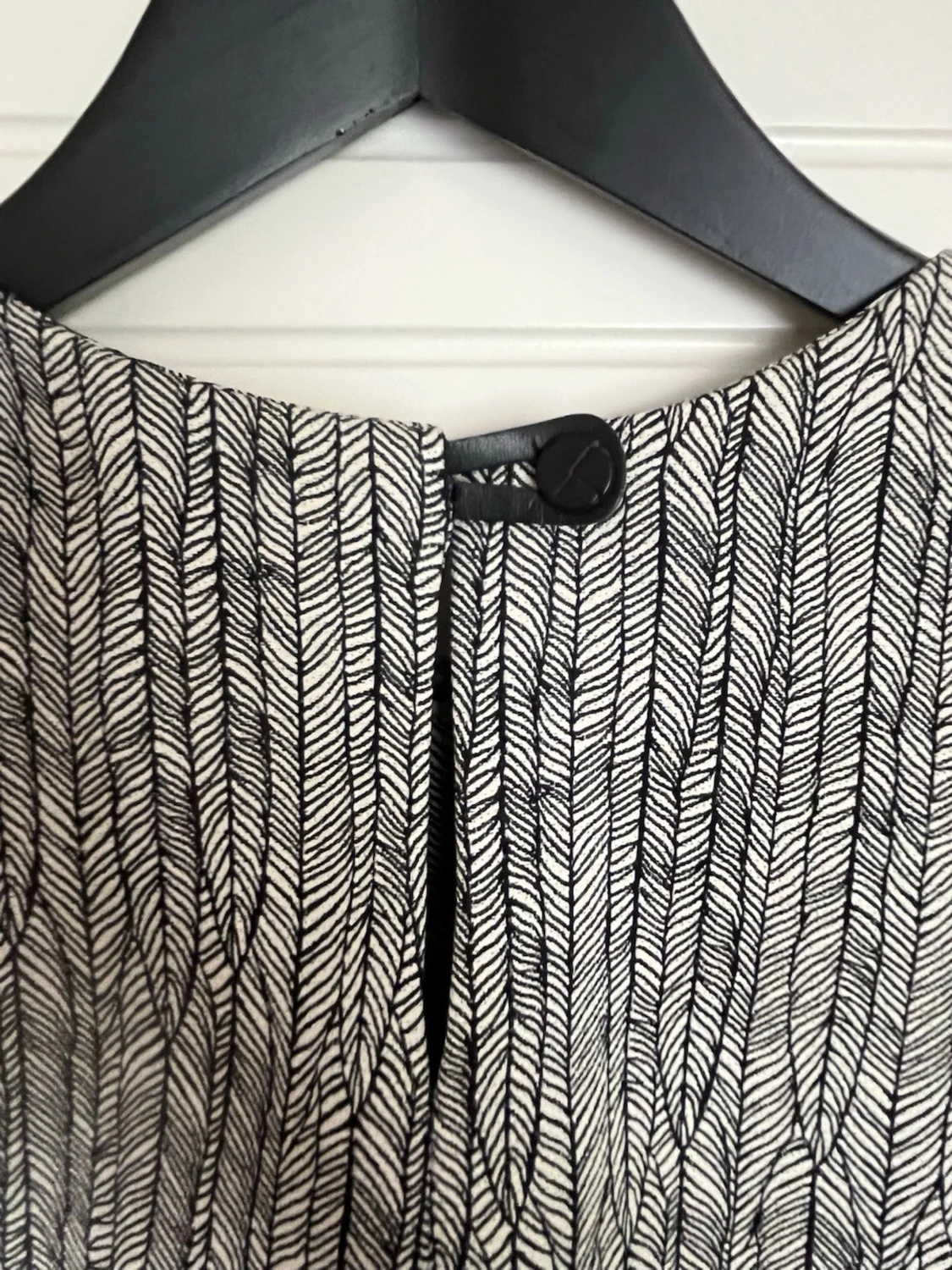 Kortärmad mönstrad klänning från Zara - 2