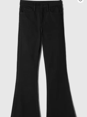 Vailent jeans - Svarta Vailent jeans storlek W30 L32. Säljer pga fel storlek, se bild 3 för referens (brukar bära 34/36) 