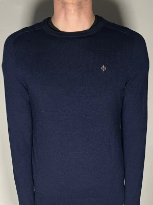 Morris merinoull tröja  - Säljer en ritkigt snygg och trendig Morris tröja i 100% merinoull och i fint skick, storlek S, vid frågor är det bara att skriva //Gramenti