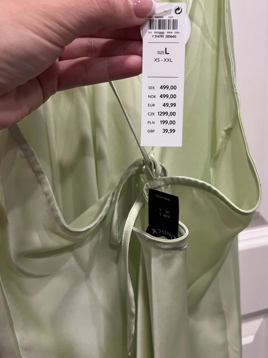 Ljusgrön långklänning från Lindex - 1