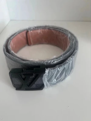 Lv bälte - Helt ny och oanvänd.  Skriv vid funderingar!