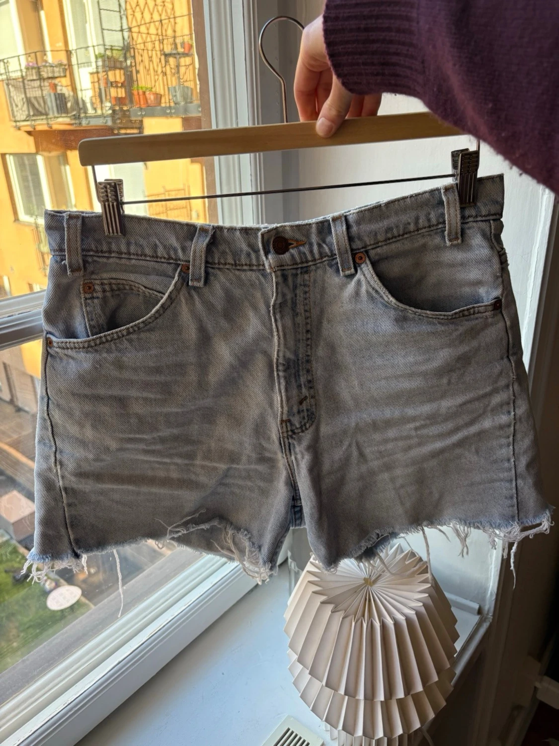 Levi's ljusblå jeansshorts - 1
