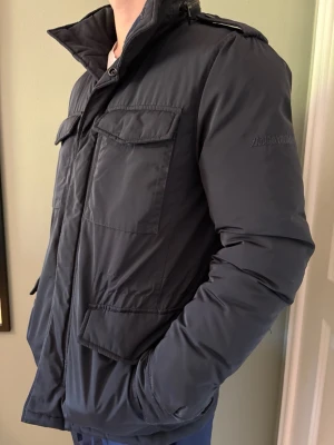 Zadig & Voltaire jacka/m - Tja, jag säljer en Zadig & Voltaire jacka i mycket bra skick. Det är storlek m och den passar ungefär mellan 175-185. Dkriv om ni har några frågor eller funderingar💥priset kan diskuteras vid en snabb affär💫