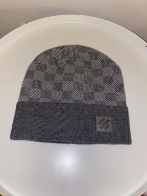 Lv mössa  - Helt nytt 