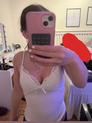 Fin topp/pyamas tröja  - Jättefin och söt topp/pyjamas tröja. Jättebra skick, passar nog xs/s. Vet tyvärr inte vart den är ifrån 