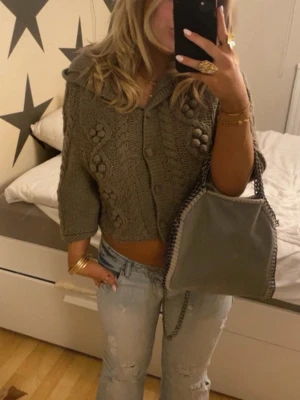 Stellaliknande väska  - Så fin! Köpt i Spanien! Går ner i pris vid snabbt köp. Kommer fler bilderna. 