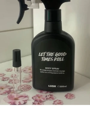 Lush body spray - Två tester 5ml av populära body sprayerna på bilderna. Säljer då ja inte tyckte dofterna passade mig. Perfekt om man vill testa!!