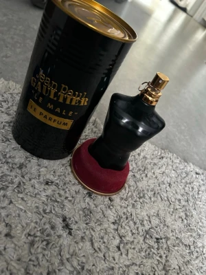 Jean Paul Gaultier Le Male Le Parfum - Ungefär 30ml kvar 