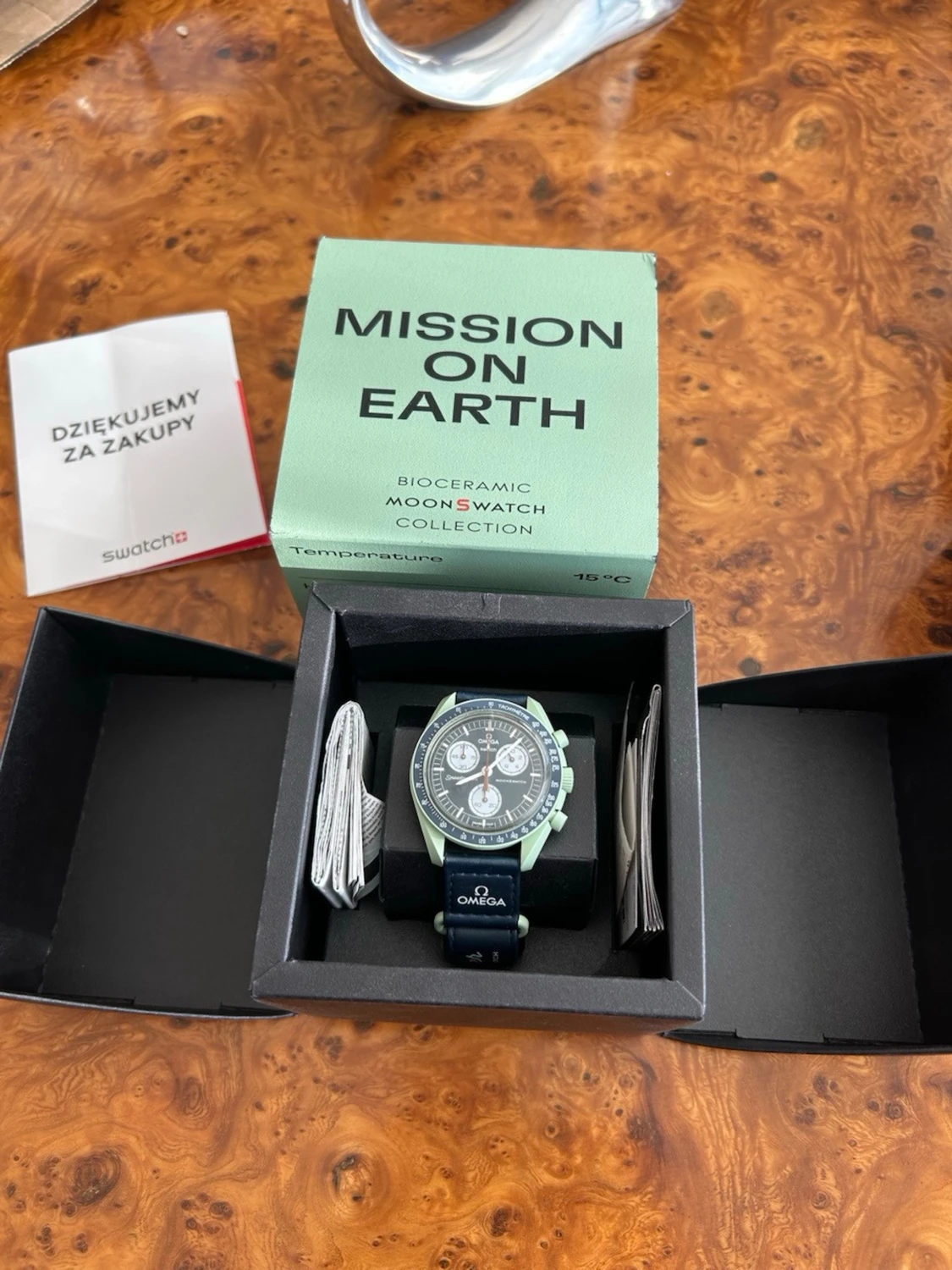 Omega x Swatch Mission on Earth klocka