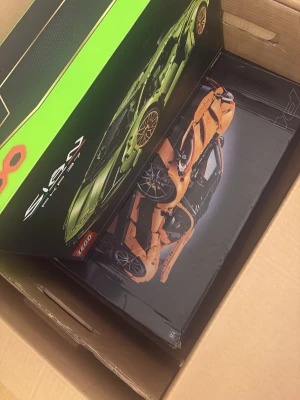 Lambo & Ferrari  - Lambo + mclaren, + ferrari separat. Totalt 2800. 