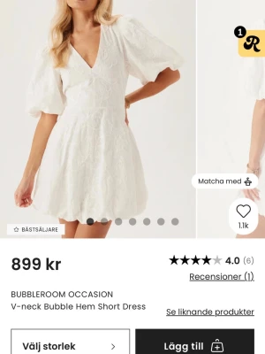 Studentklänning Bubbleroom - Jättefin studentklänning från bubbleroom, prislappen är kvar och den är endast testad, säljer den för jag valde en annan bara!🥰🥰köpt för 900kr