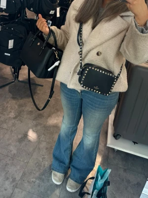 Kappa  - As snygg kappa. Perfekt nu till våren & pris kan diskuteras 