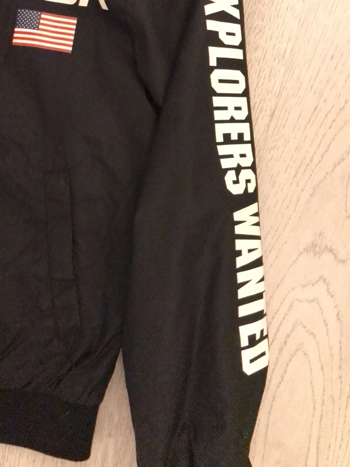 Svart NASA vindjacka med tryck - 1