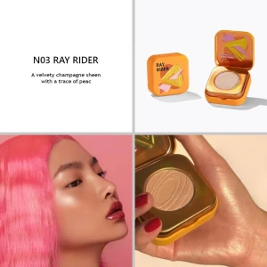 Kaleidos Space Age Highlighter in Ray Rider - NY! Jättefin highlighter i färgen "RAY RIDER" från Chinesiska Indie märket Kaleidos. "A silky champagne sheen with a trace of peach. Natural Sparkle: A luminous beam that diffuses seamlessly for a fresh, lit-from-within radiance". Vegan & Cruelty-Free. Original pris 180kr med skatt.