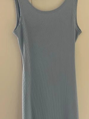 Klänning  - Storlek M. Fint Skick. Köpt på Shein.