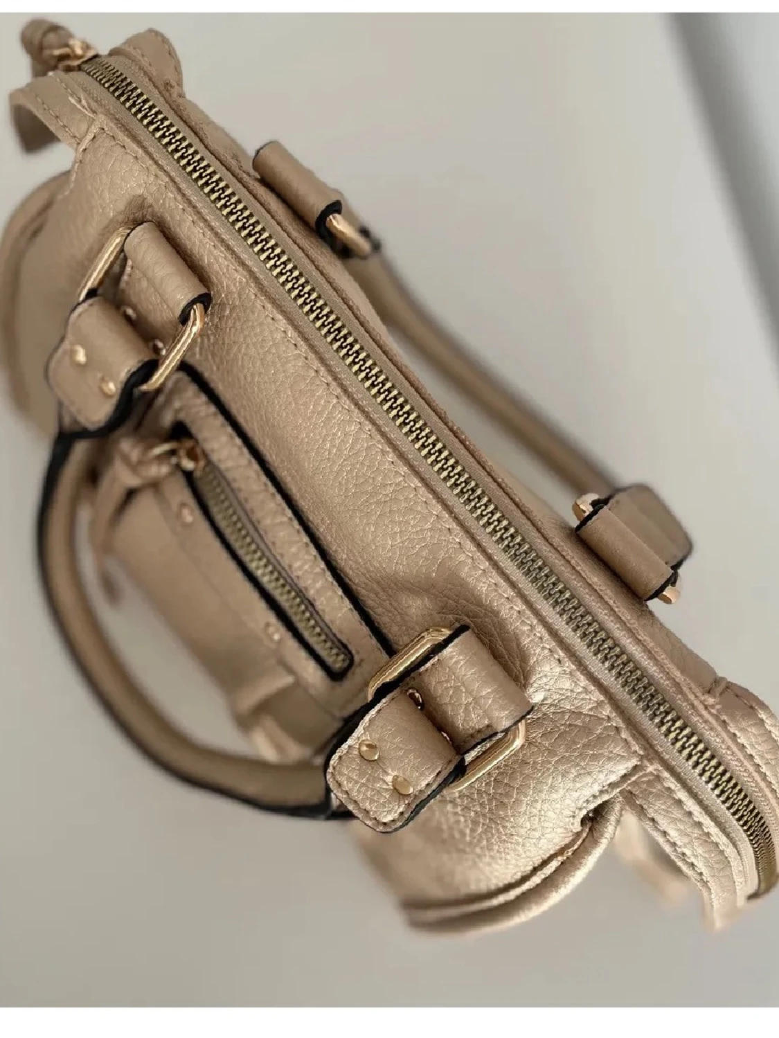 Skimrig beige handväska - 3