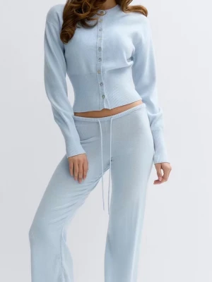 Mjukis sett  - Ljusblått fint sett💕 tröjan är bara använd en gång och byxorna är bara provade på, så är nästan i nyskick! 