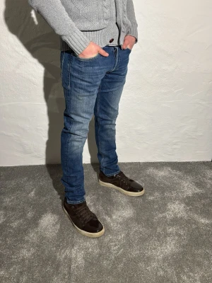 Replay jeans  - Ett par snygga jeans från Replay i storlek W31 L32 i modellen Donny  