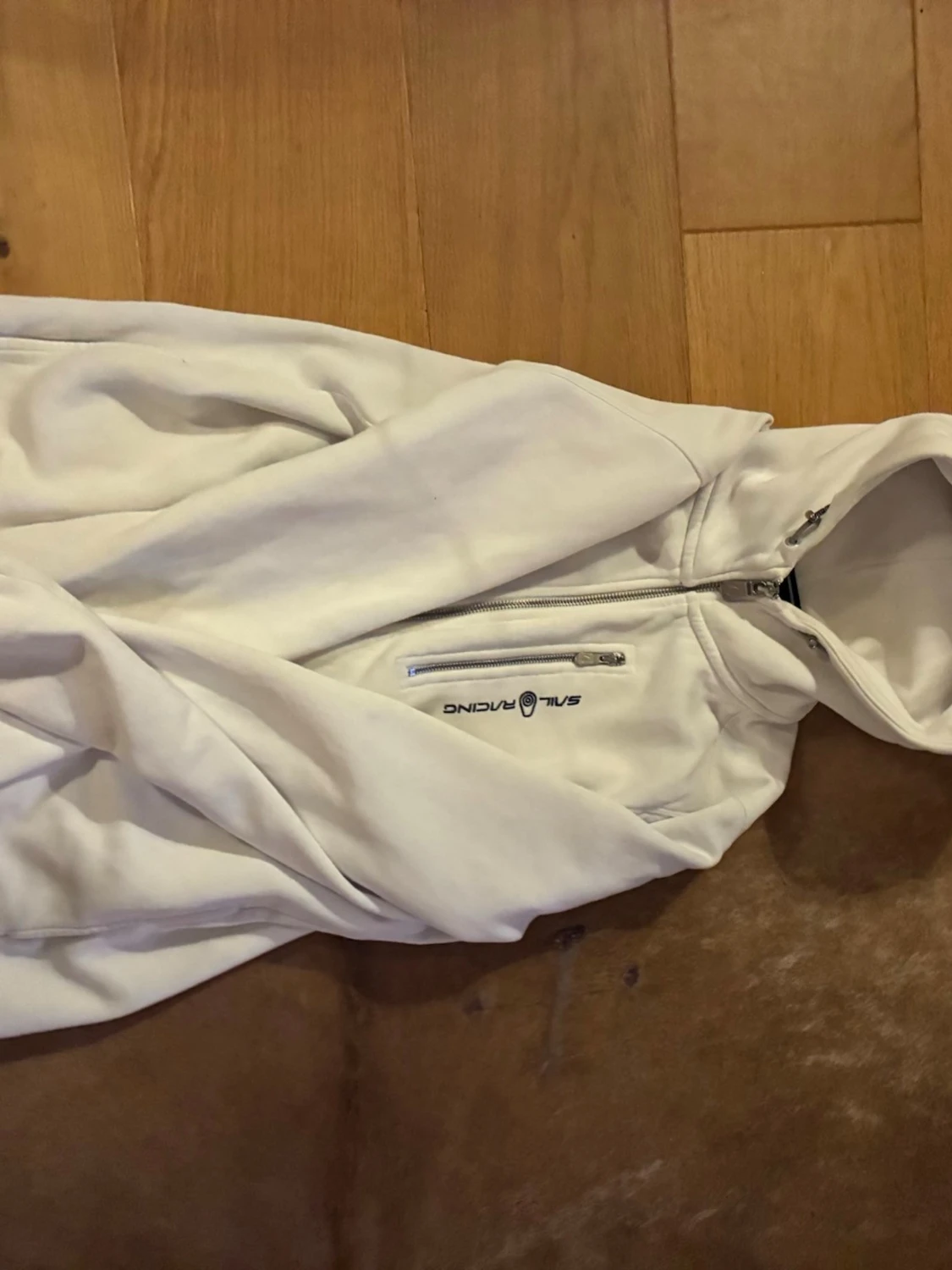 Vit hoodie från Sail Racing - 1