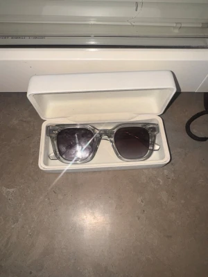 Chimi 04 grey - Ett par feta chimis som är perfekt till sommaren!   Jag har använd dessa kanske 10 gånger max och de har inga skador! Dessa är väldigt snygga till sommaren så om ni har några frågor så är det bara att hojta till!