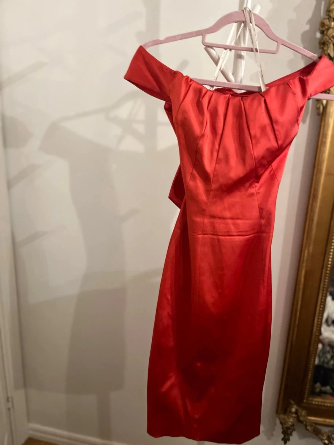 Röd offshoulder klänning Karen Millen - 3