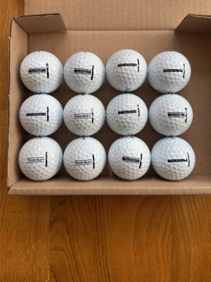 Titleist tour soft 12-pack golfbollar A-klass  - Titleist tour soft 12-pack golfbollar A-klass 