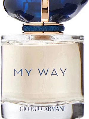 MY WAY parfym  - Sprayat den två gånger och säljer den eftersom att jag inte hittar förpackningen och inte föredrar doften då jag fick den i present💕