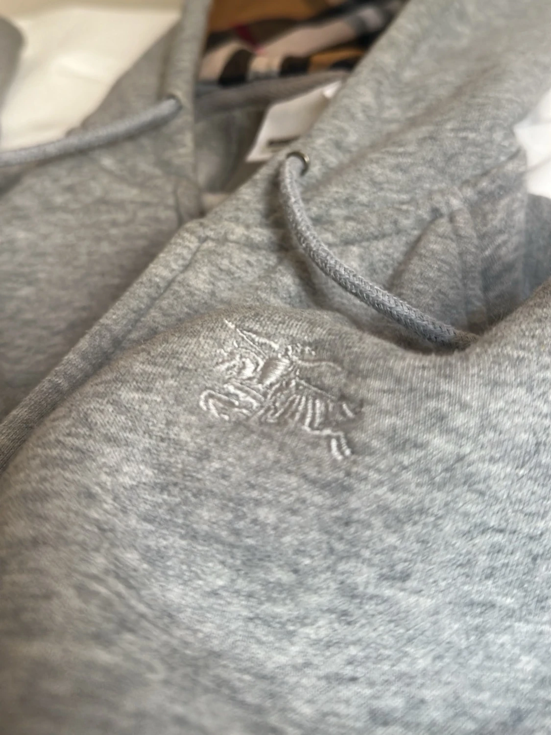 Grå zip-hoodie från Burberry - 1