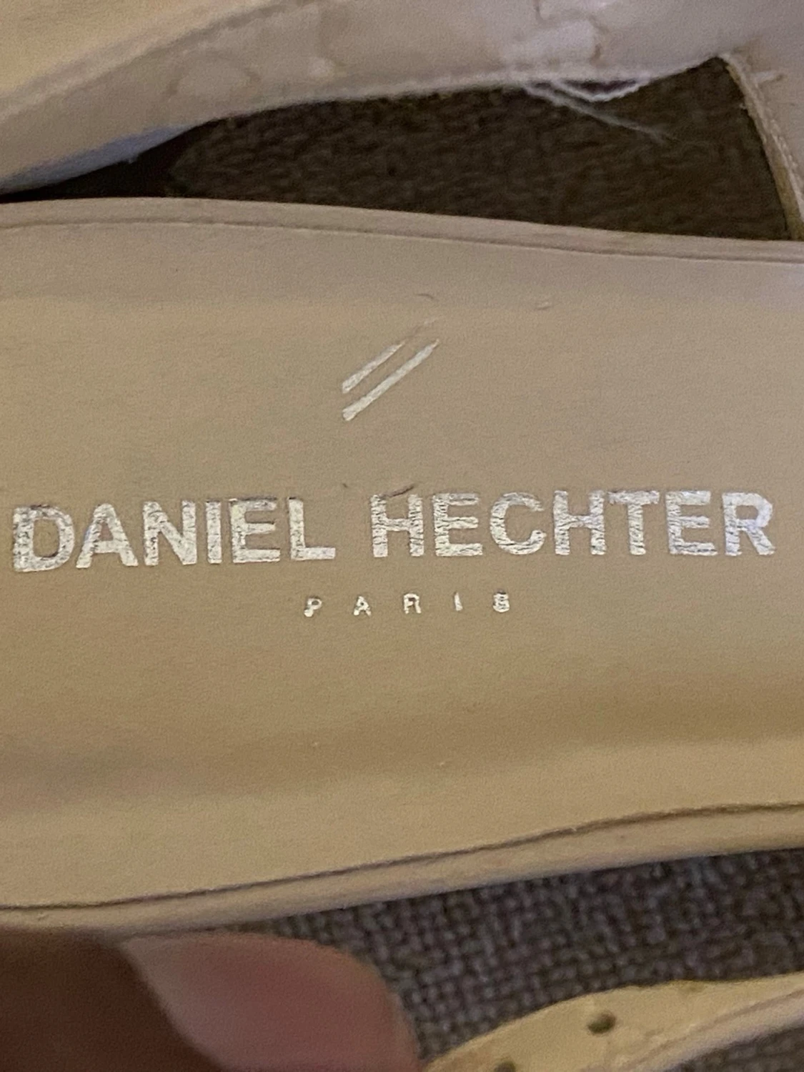 Beige pumps från Daniel Hechter - 1
