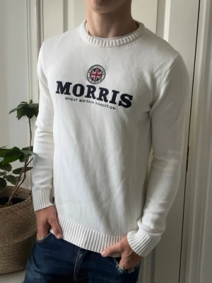 Morris tröja stickad  - Morris tröja stickad, Inga defekter! Modellen i bilderna är 180 cm 75 kg och bär Storlek M , Kom med frågor! 🌟 (Kan gå ned i pris vid köp av paket 😉) 